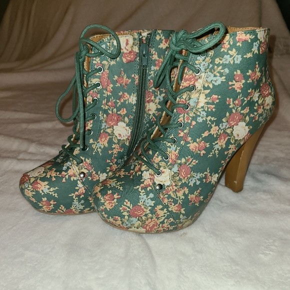 Charlotte Russe Shoes - Charlotte Russe boots